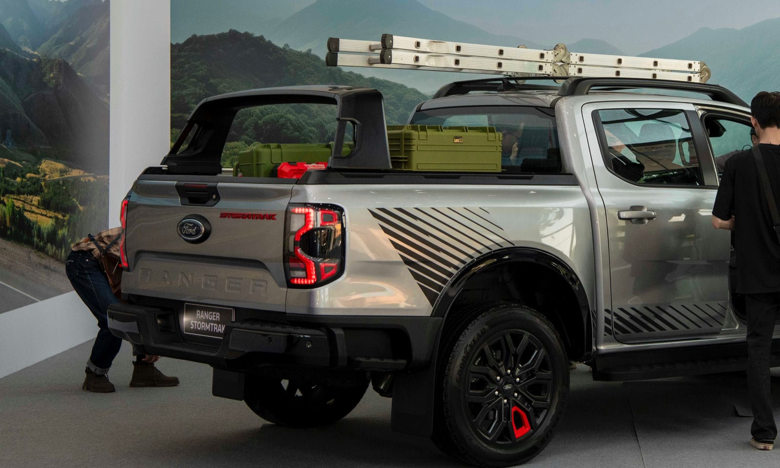 Ford Ranger Stormtrak ra mắt, giá 1,039 tỷ đồng 23 Ford Ranger Stormtrak ra mắt, giá 1,039 tỷ đồng ranger Stormtrak 10 Ford Ranger Stormtrak ra mắt, giá 1,039 tỷ đồng